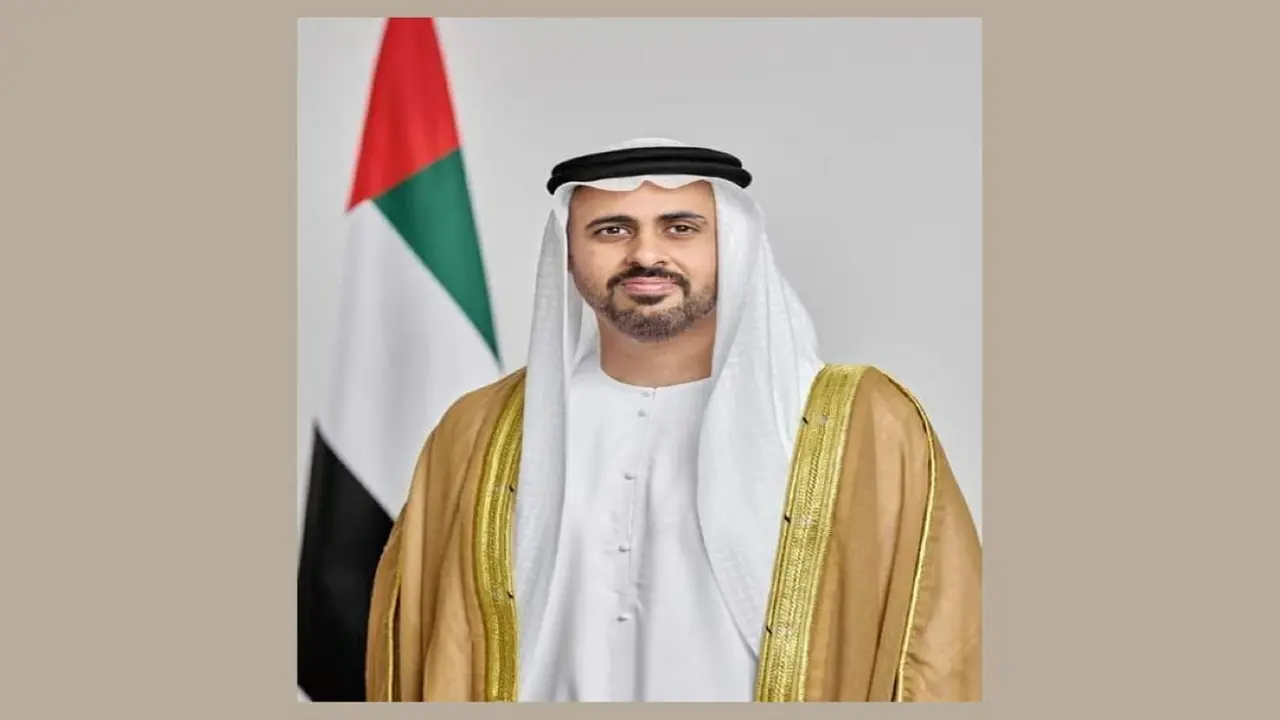 الإمارات تستكشف تأثير الذكاء الاصطناعي على العمل الإنساني.